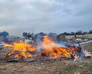 Rubbish fire, St Kilda from Salisbury CFS