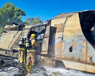 Wreckers yard fire, Coomandook from Cooke Plains CFS