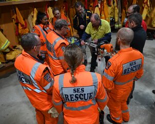 SES / CFS joint chainsaw training, Basket Range from Ashley Hosking, CFS Promotions Unit
