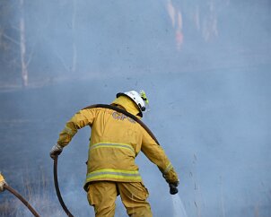 Scrub and grass fire, Lenswood from Pip McGowan, CFS Promotions Unit