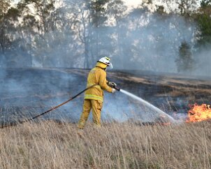 Scrub and grass fire, Lenswood from Pip McGowan, CFS Promotions Unit