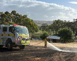 Out of control burn off, Myponga from Yankalilla CFS