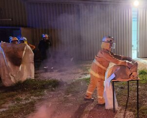 Extinguisher training, Wasleys from Mudla Wirra CFS