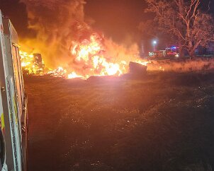 Grass, tyre and hay fire, Parawa from Southern Fleurieu CFS