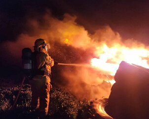 Grass, tyre and hay fire, Parawa from Southern Fleurieu CFS