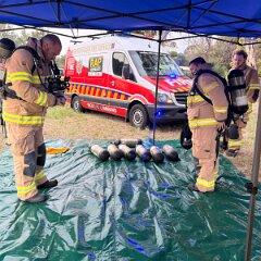 Structure fire, Noarlunga Downs from Morphett Vale CFS