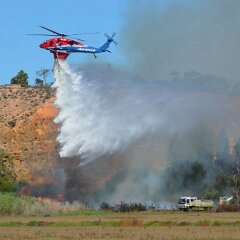 Grass fire, Mobilong from Peri Strathern, Murray Bridge News