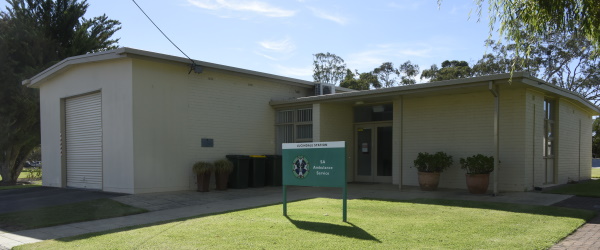 Lucindale Station